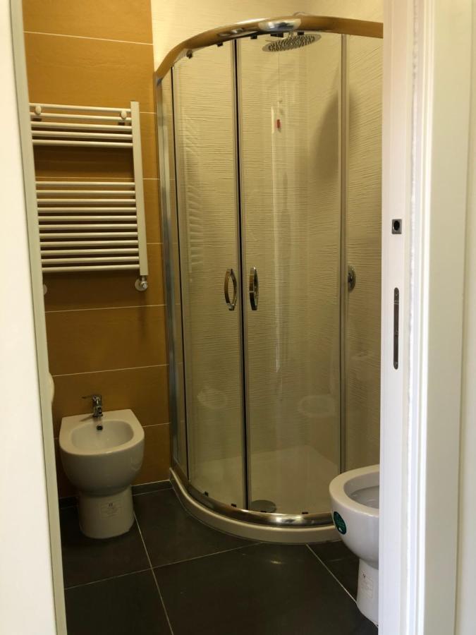 Posto Letto in Dormitorio Maschile per 4 Persone